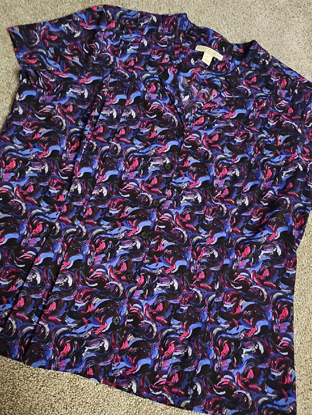 T4🔹️Dana Buchman Black Top with Blue & Fuchsia Swirl Print